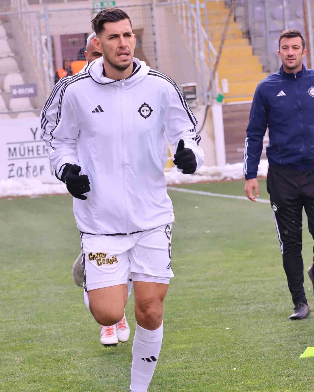 Altay’da Ceyhun Gülselam, kampa katılmadı