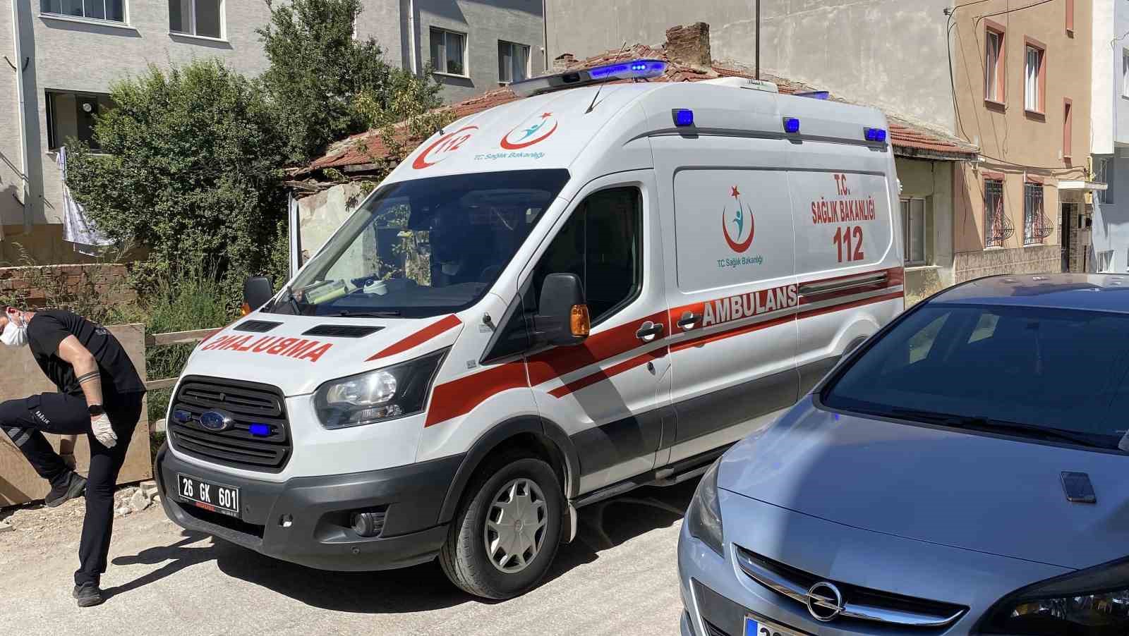 Çocuklar metruk evde ceset buldu 
