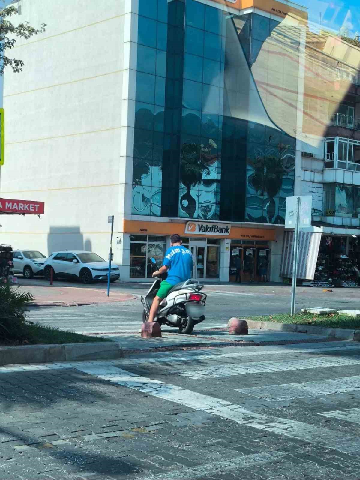 Alanya’da yaya yolları ve kaldırım işgali yapan motosikletlere 136 bin TL ceza 