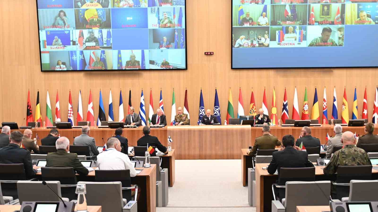 NATO Genelkurmay Başkanları video konferansla bir araya geldi 