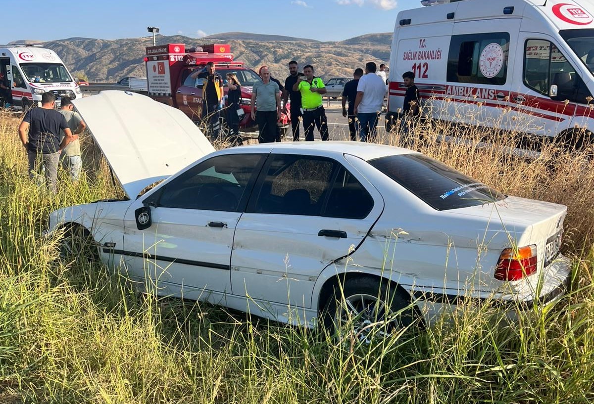 Amasya’da 2 otomobil çarpıştı: 5 yaralı 