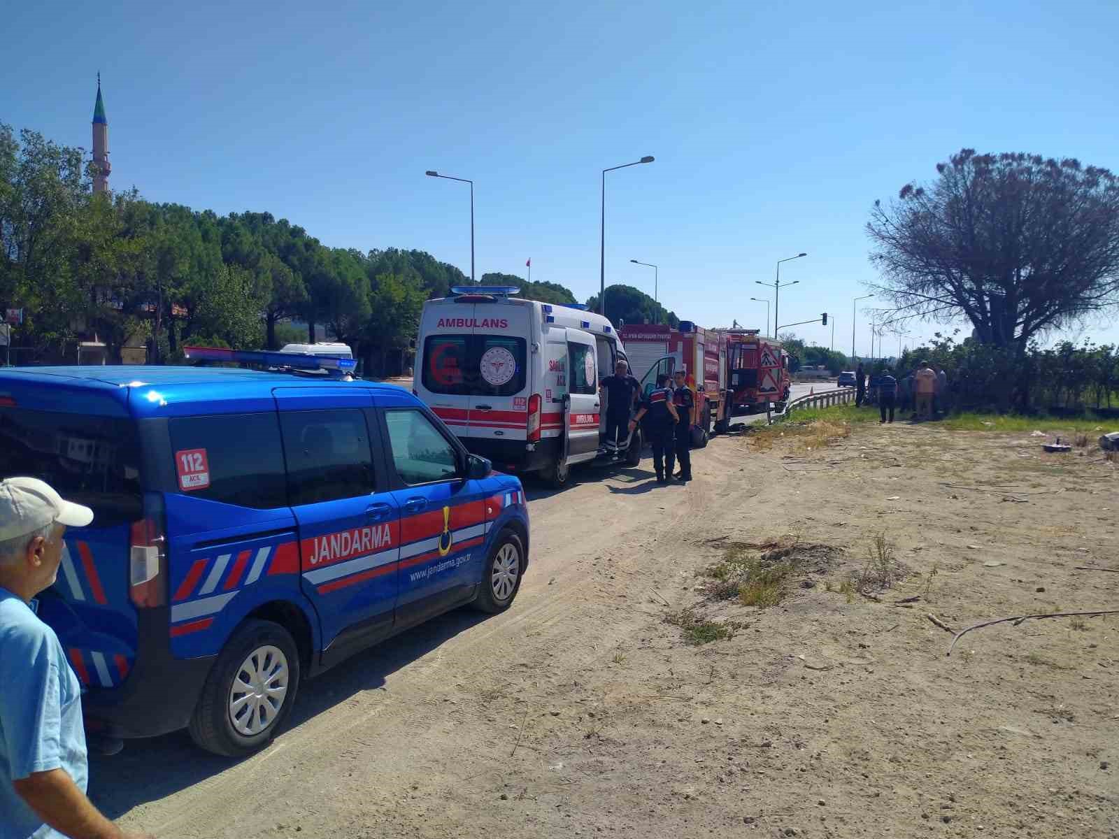 Hakimiyeti kaybolan otomobil fidanlığı uçtu: 1 yaralı 
