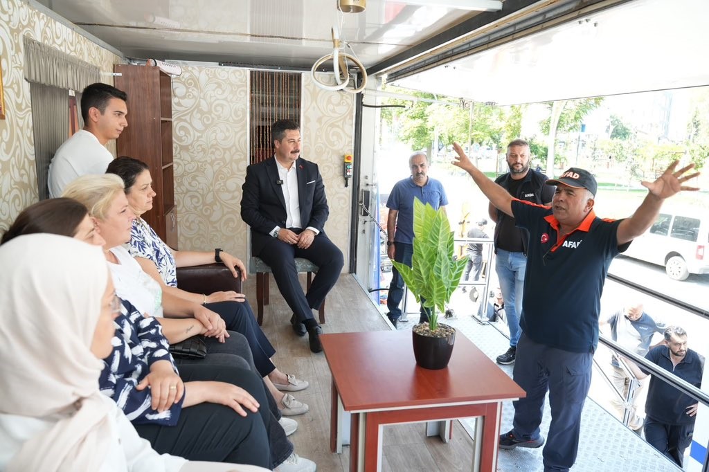 Deprem Simülasyon Tırı’na Yenişehirlilerden yoğun ilgi 