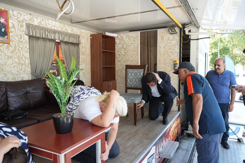 Deprem Simülasyon Tırı’na Yenişehirlilerden yoğun ilgi 