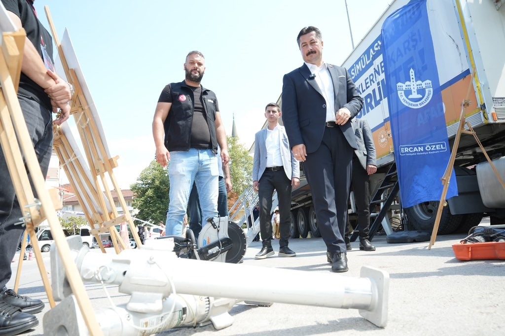 Deprem Simülasyon Tırı’na Yenişehirlilerden yoğun ilgi 