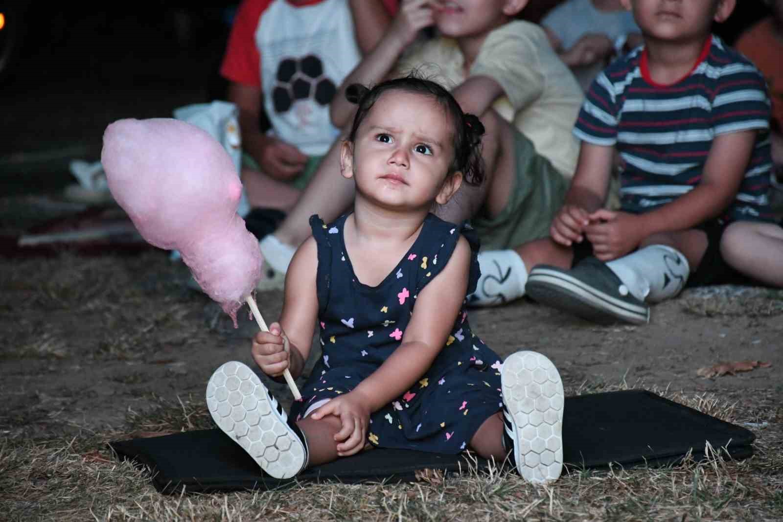 İznik’te yaz akşamları çocukların neşesiyle renkleniyor 
