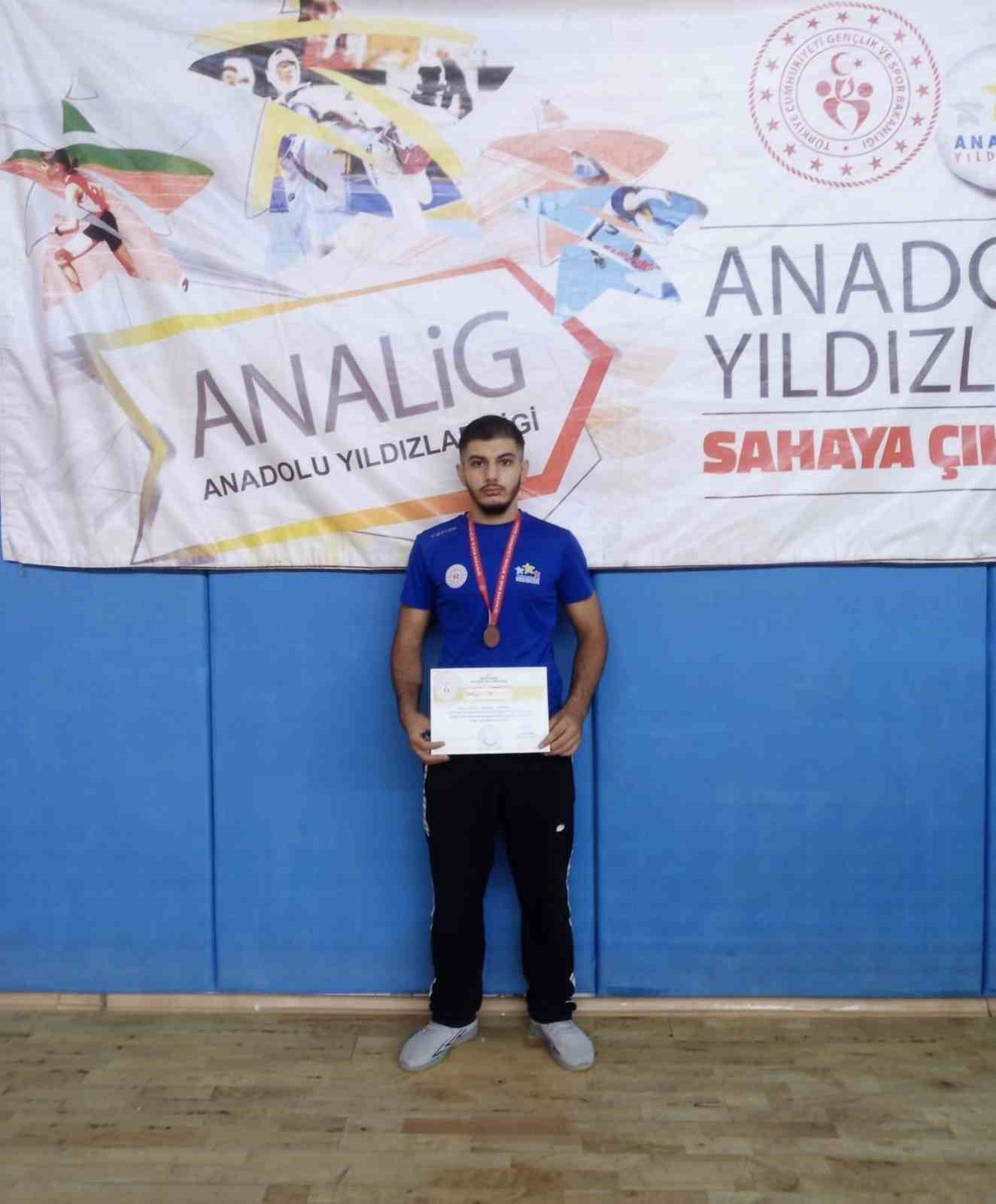 Yunusemreli sporculardan çifte madalya 