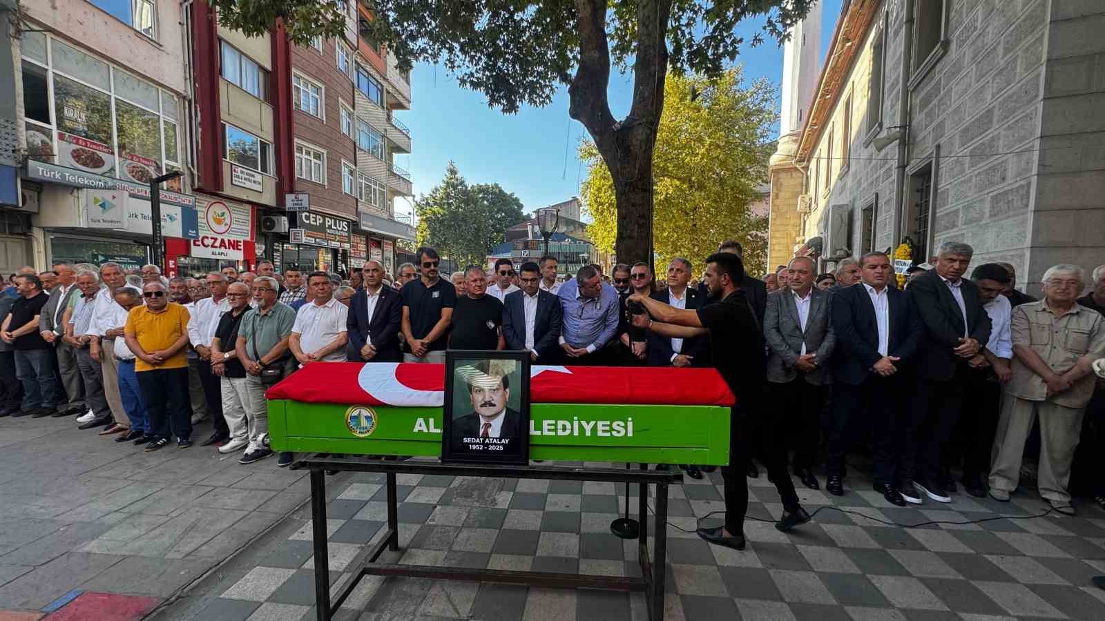 Alaplı eski belediye başkanı toprağa verildi 