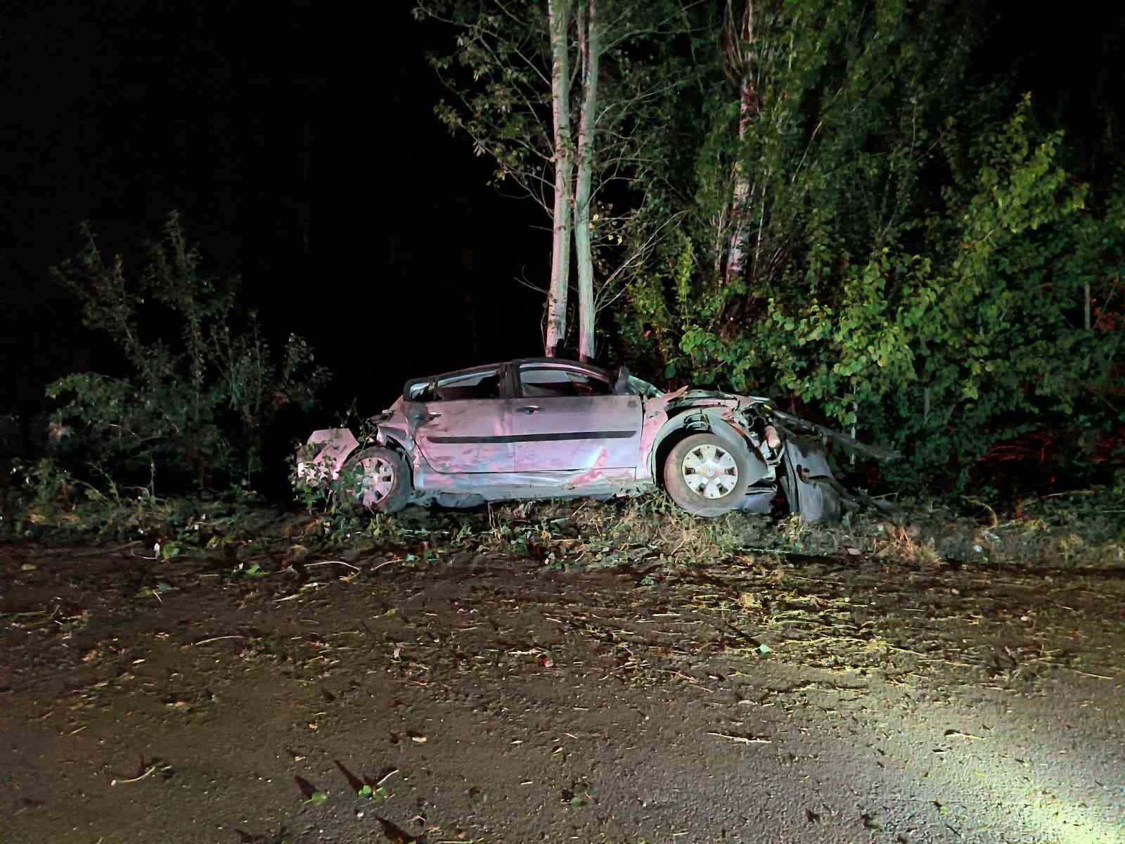 Şuhut’ta trafik kazası, 1’i ağır 4 yaralı 