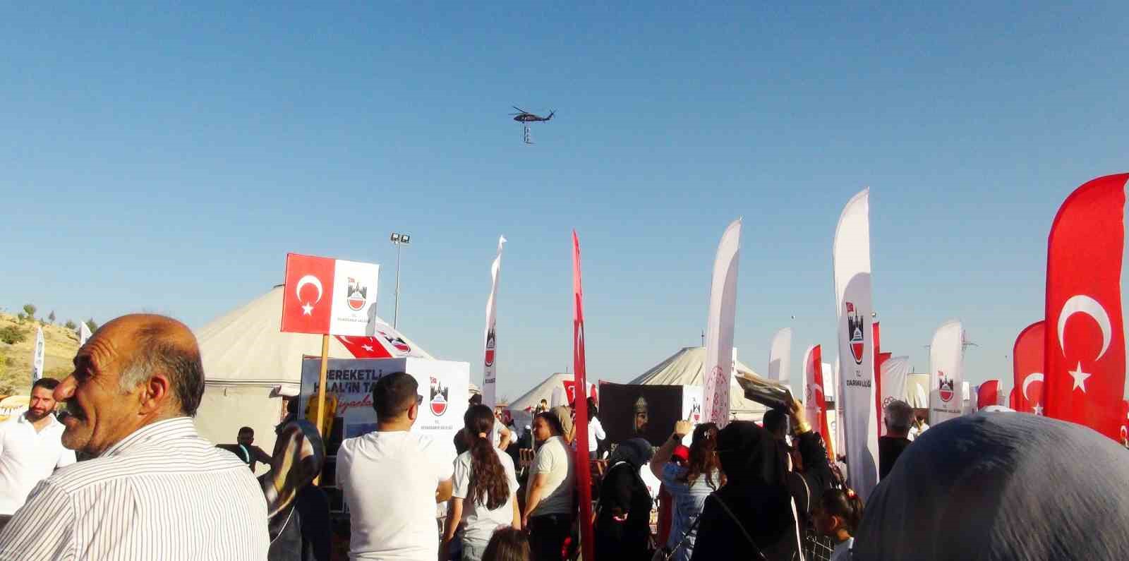 Malazgirt’te Çelik Kanatlar göz kamaştırdı 