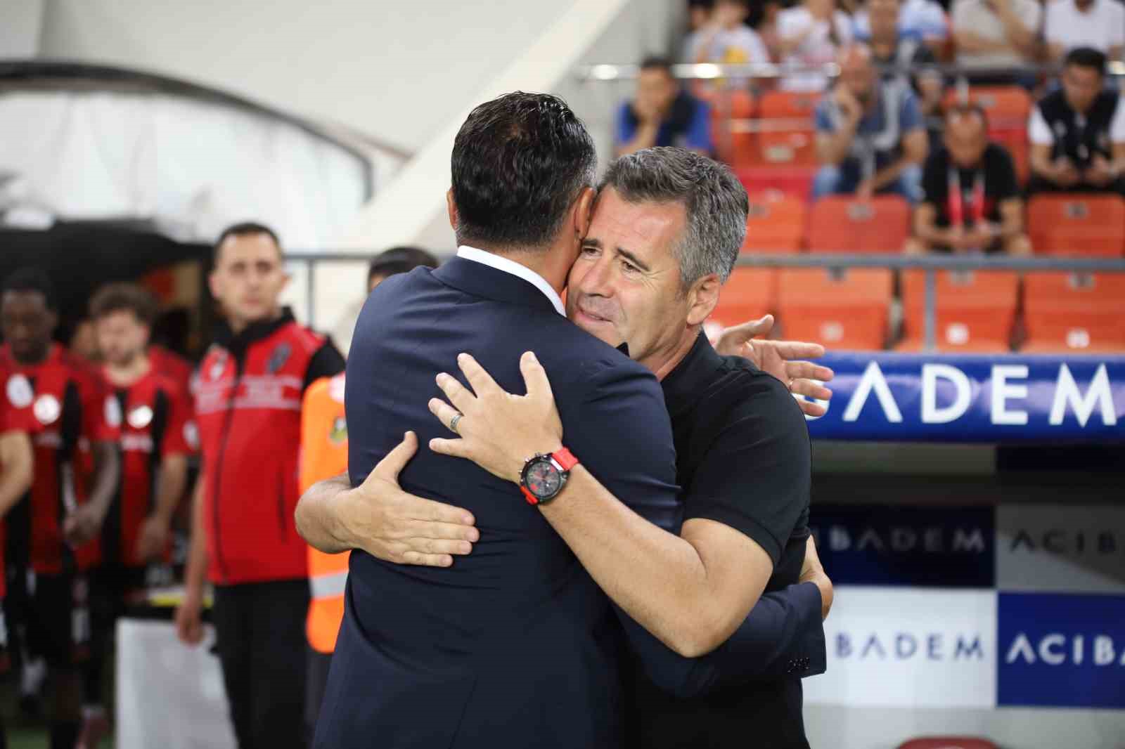 Trendyol Süper Lig: Gaziantep FK: 0 - Gençlerbirliği: 1 (Maç devam ediyor) 