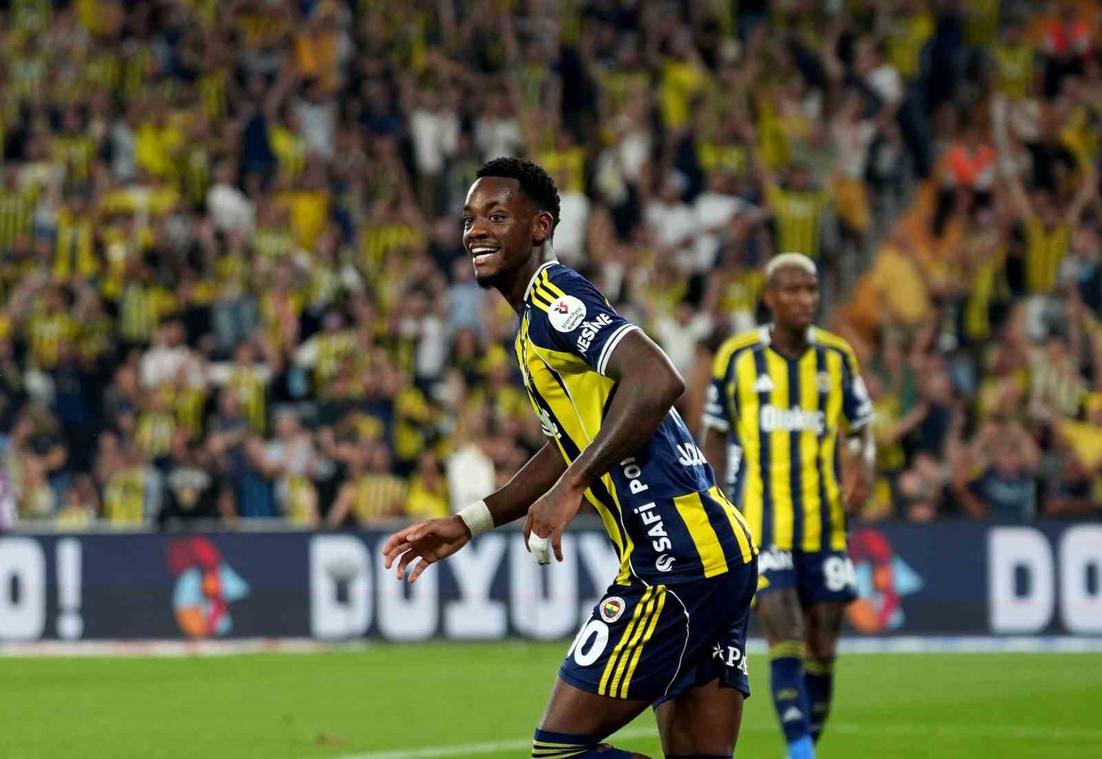 Trendyol Süper Lig: Fenerbahçe: 3 - Kocaelispor: 1 (Maç sonucu) 