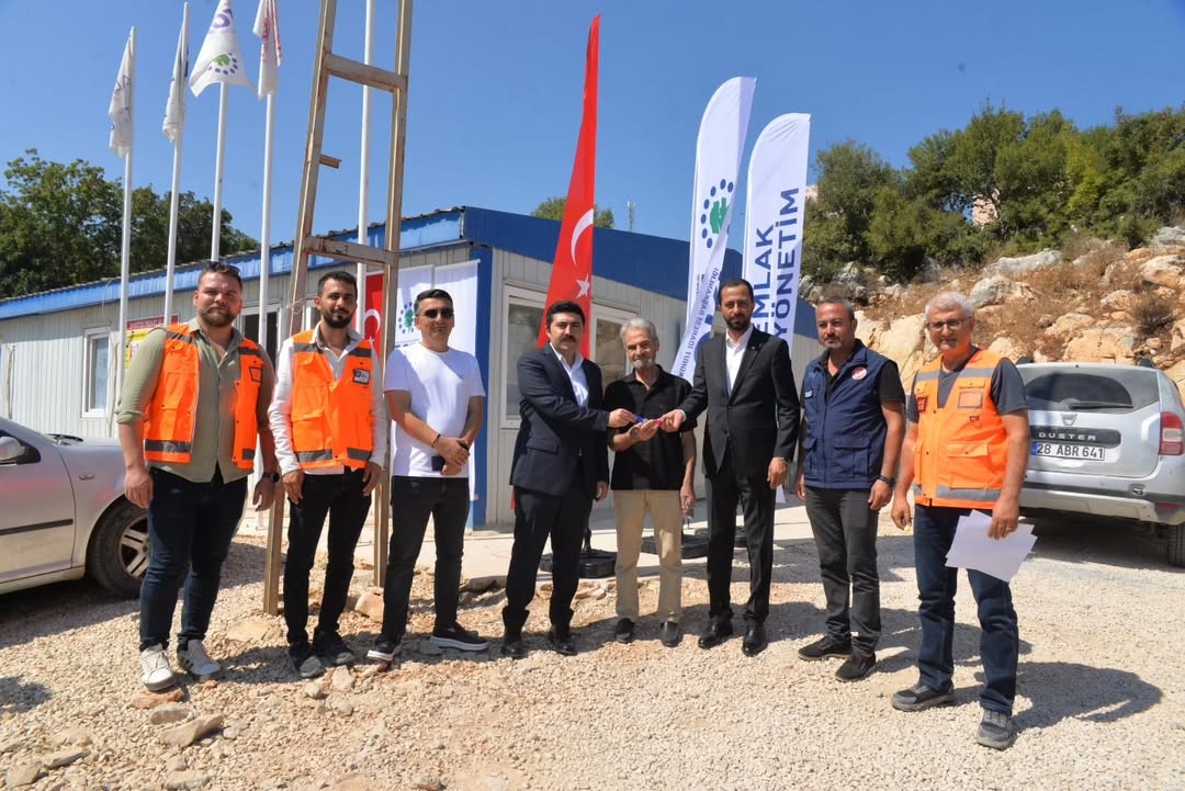 Yayladağı’nda 467 konutun anahtar teslimi başladı 