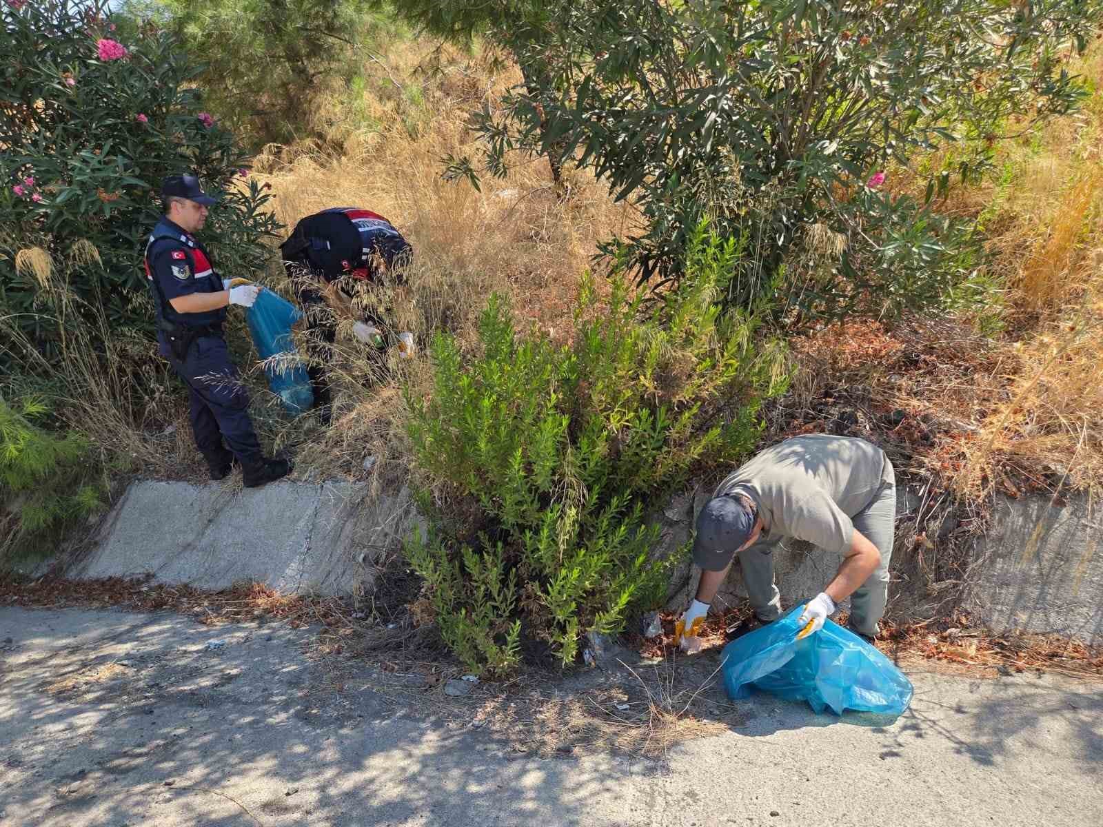 Marmaris’te ‘Temiz bir doğa harekâtı ‘ 