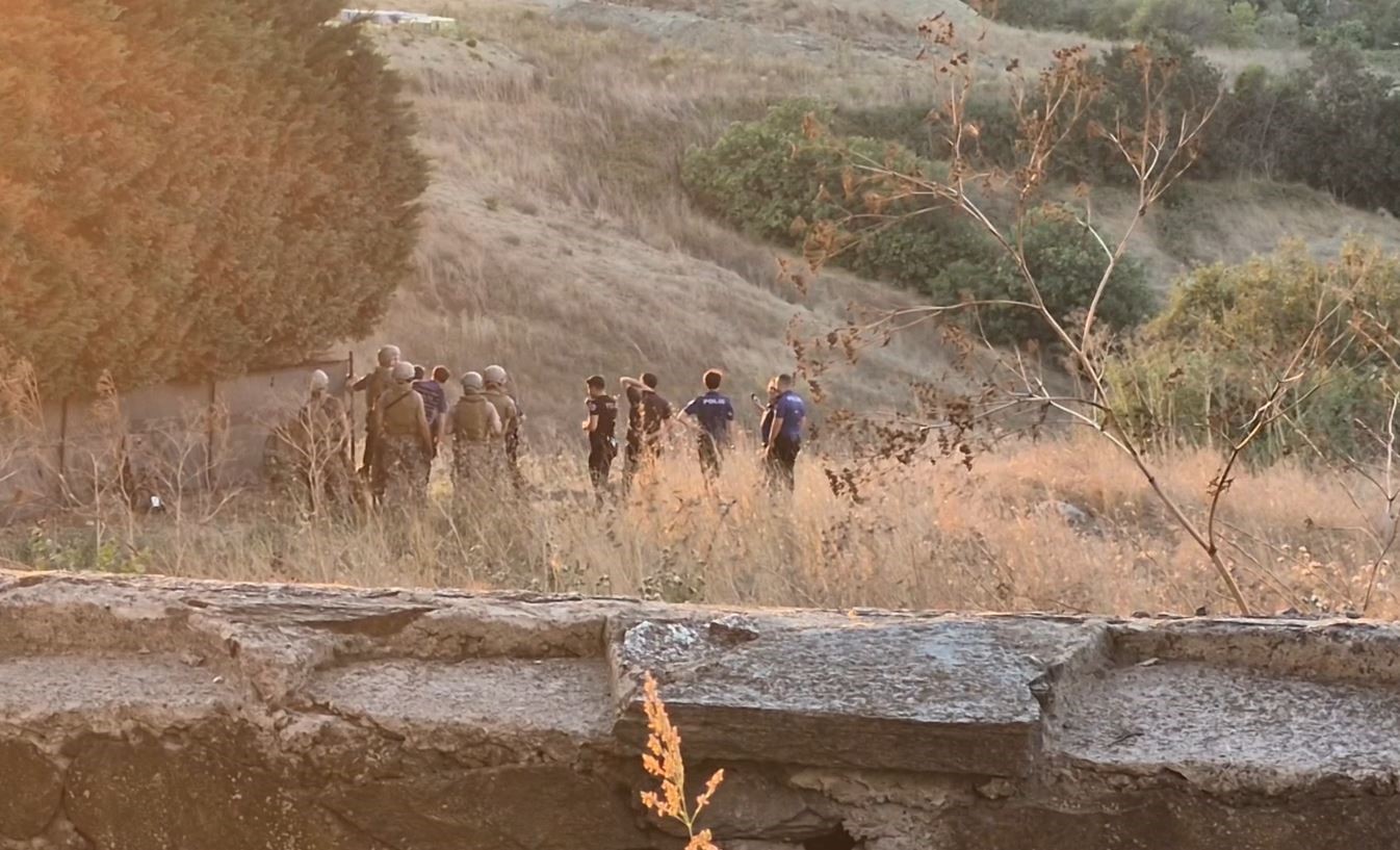 Bahçeşehir’de karısını silahla ağır yaralayan şahıs, ardından silahı kendi kafasına dayadı 