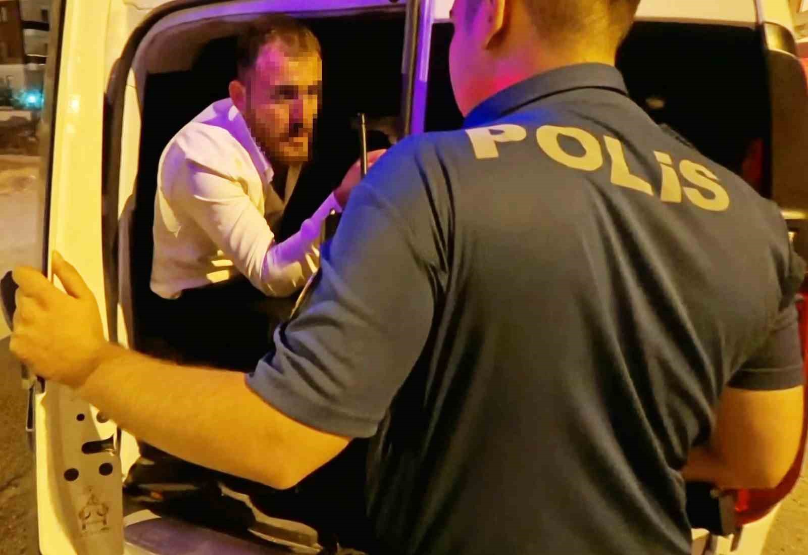 Saldırıya uğrayan kadını KADES sayesinde polisin anında müdahalesi kurtardı 