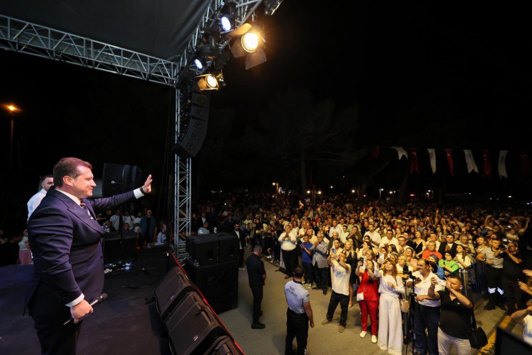 41. Değirmenköy Domates Festivali büyük bir coşkuyla gerçekleştirildi 