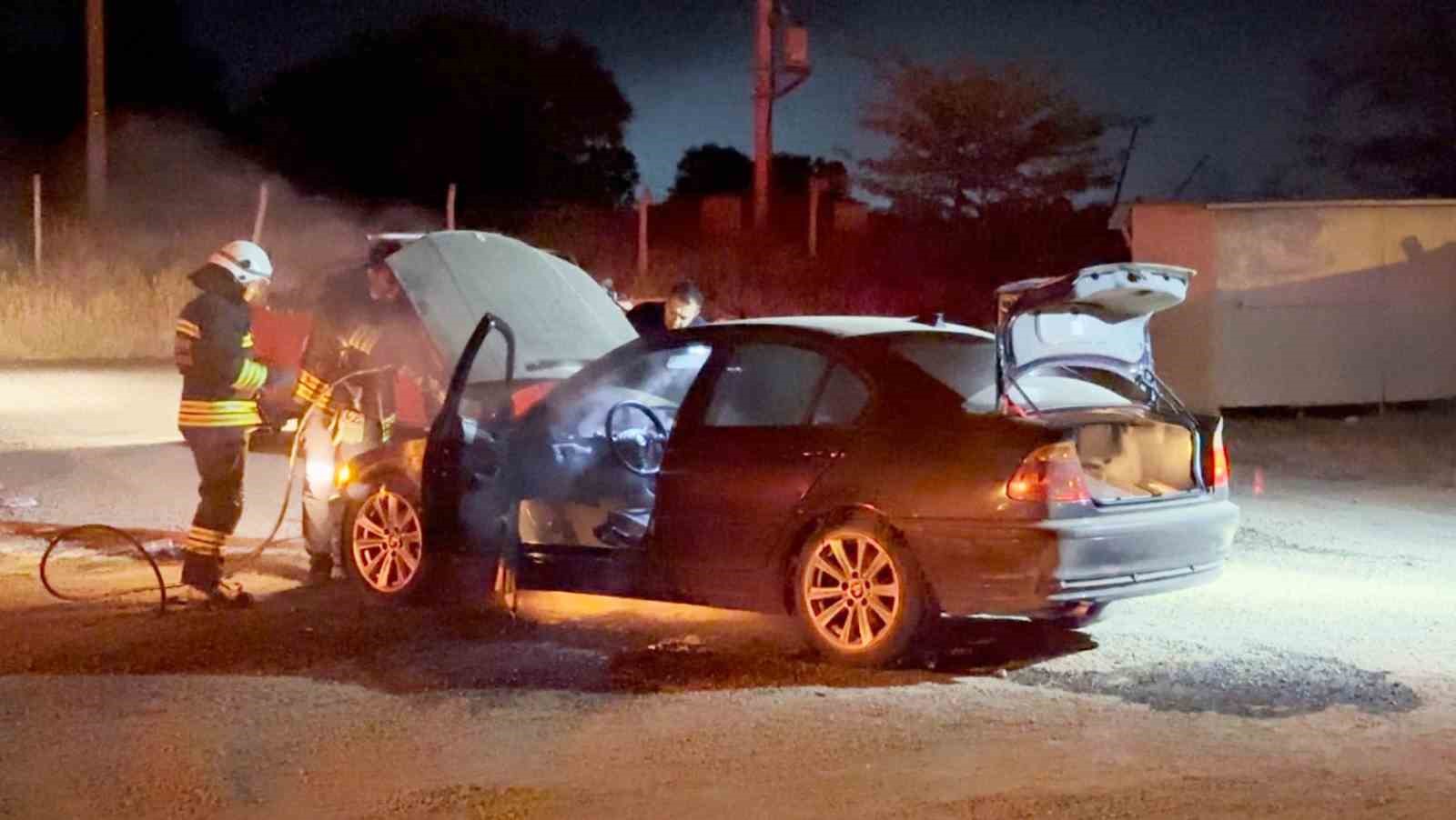 Tekirdağ’da park halindeki otomobil yandı 