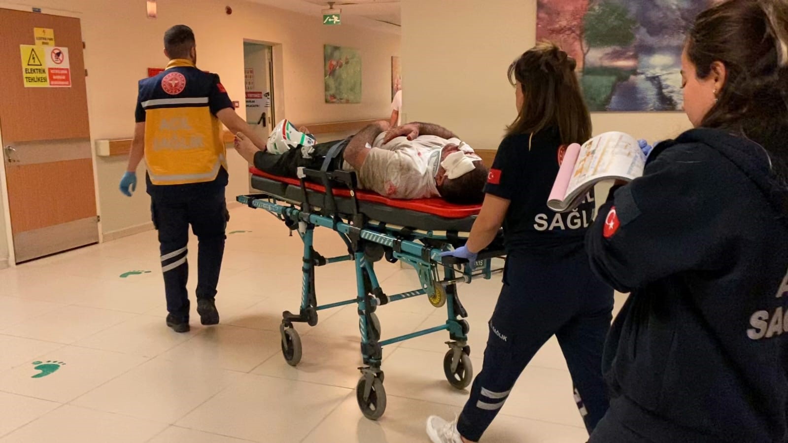 Bursa’da otomobil motosiklete çarptı: 2 yaralı 