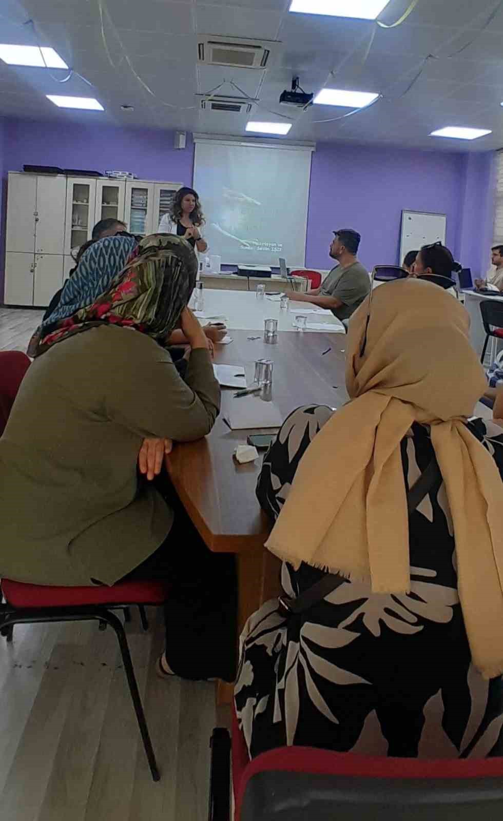 Muğla’da çocuklarla etkin iletişim yöntemleri semineri yoğun ilgi gördü 