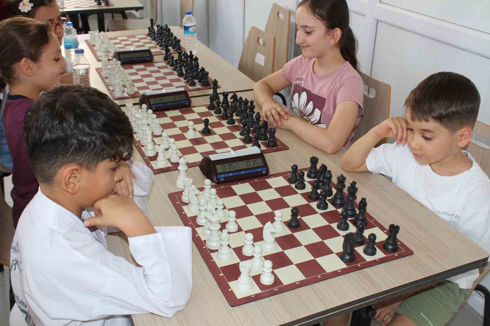 Siirt’te 10 bin öğrenci yaz spor okullarında tatilini verimli geçiriyor 