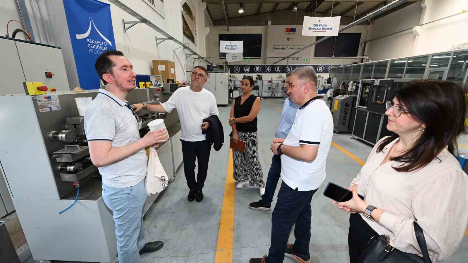 DSO 3. Meslek Komitesi üyeleri, Denizli Teknik Tekstil Merkezini ziyaret etti 