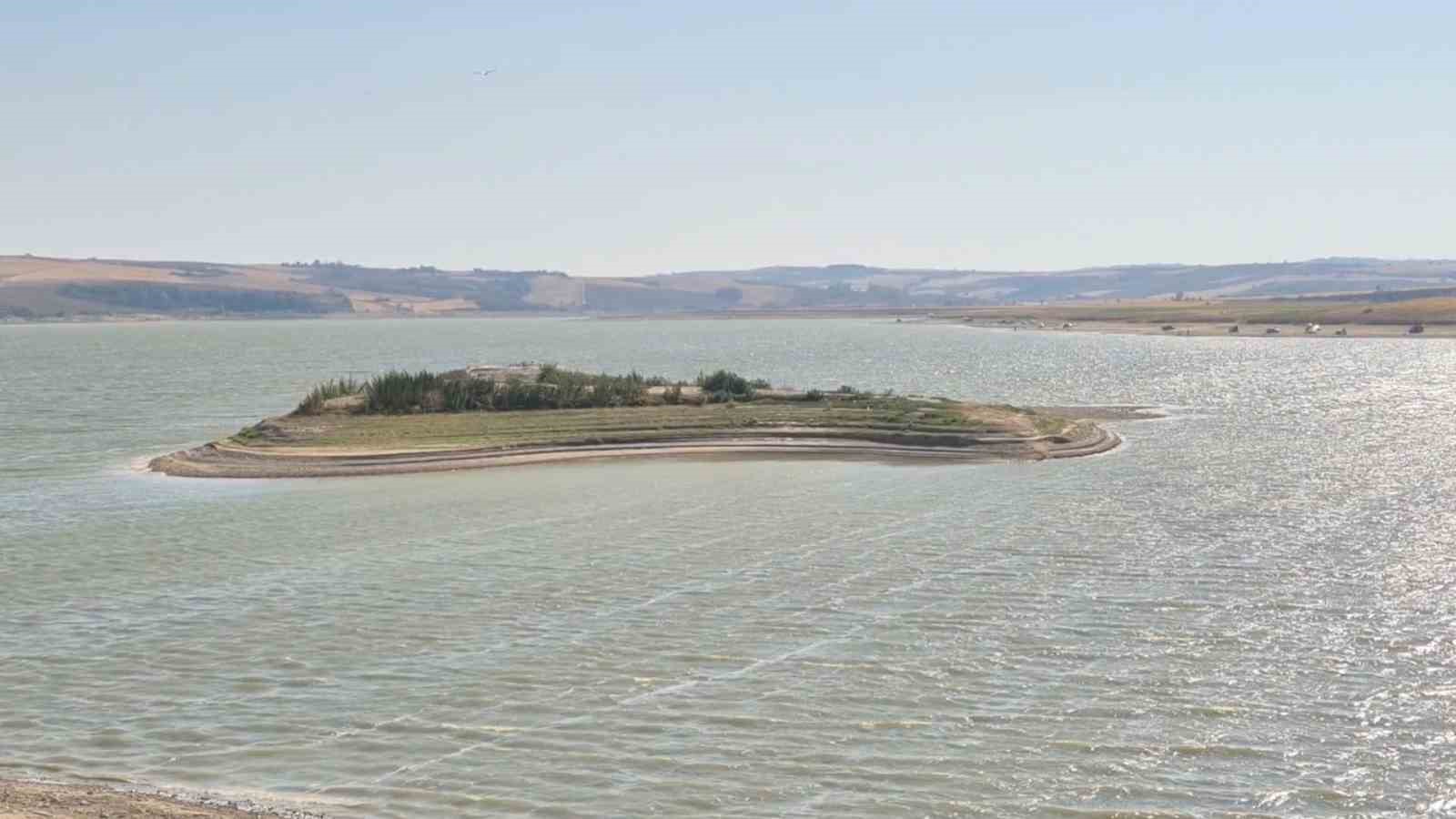 Tekirdağ’da barajda adacıklar oluştu 