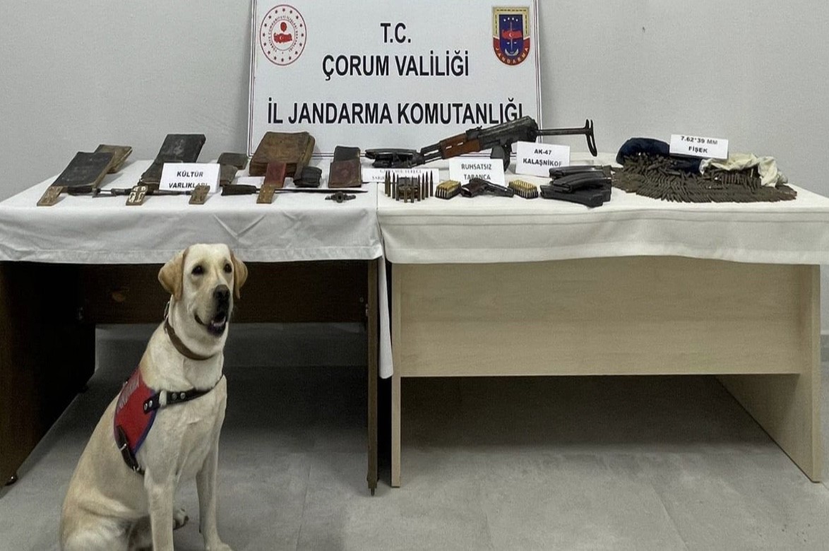 Çorum’da 10 adet el yazması Kur’an-ı kerim ele geçirildi 