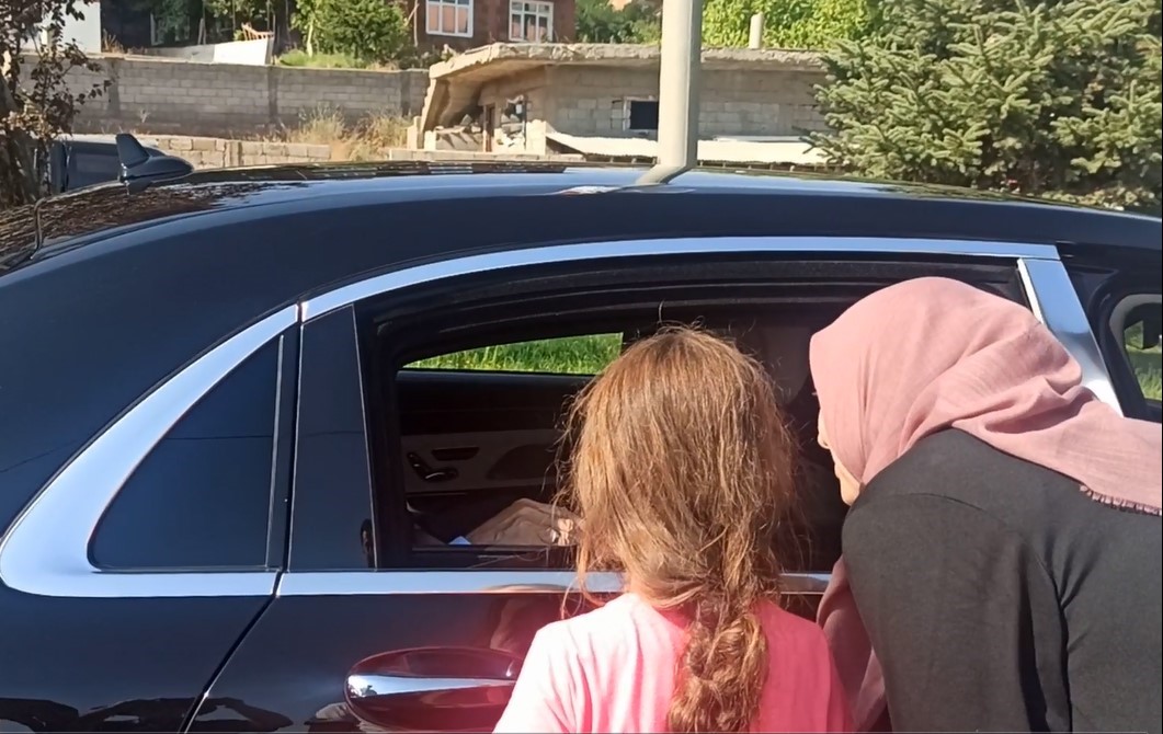 Ahlat’ta Cumhurbaşkanı Erdoğan’a büyük ilgi 
