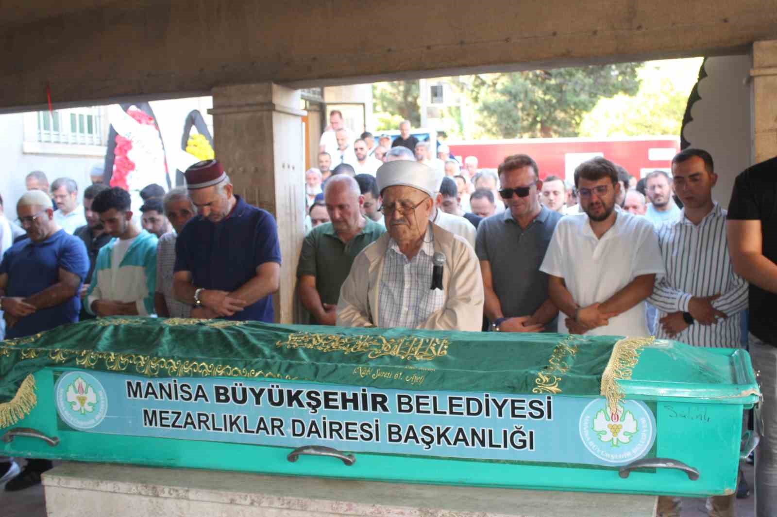 Manisa’da imam babanın en acı görevi 