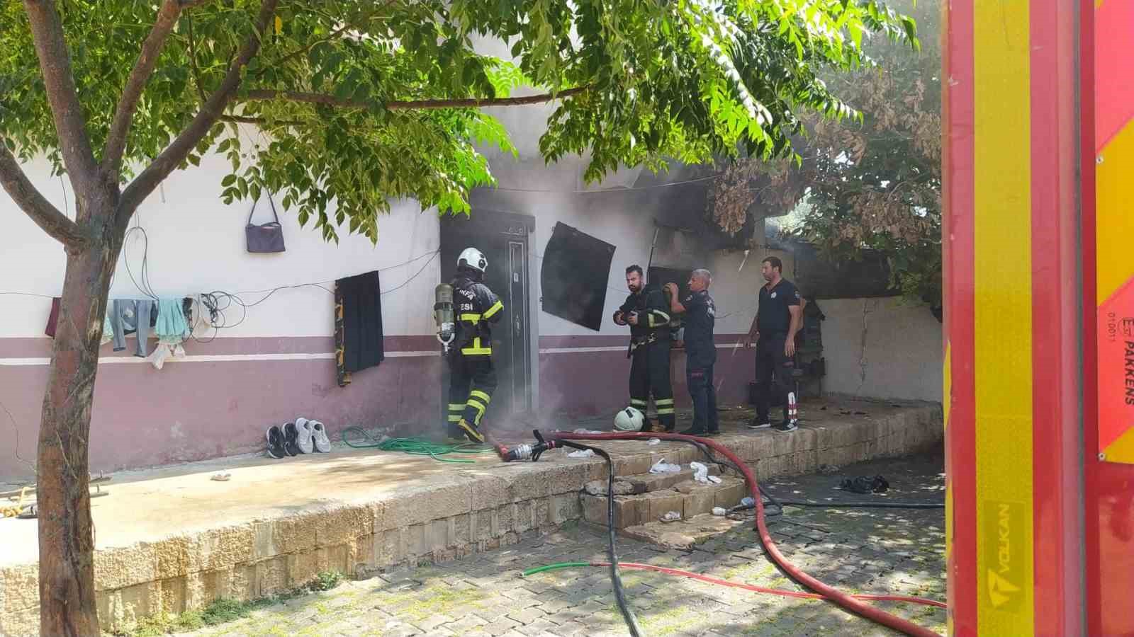 Haliliye’de müstakil evde yangın 