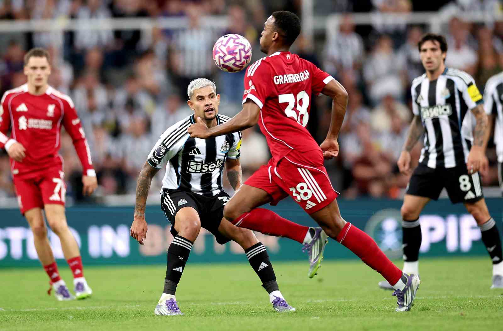 Liverpool, 16 yaşındaki Ngumoha ile kazandı 