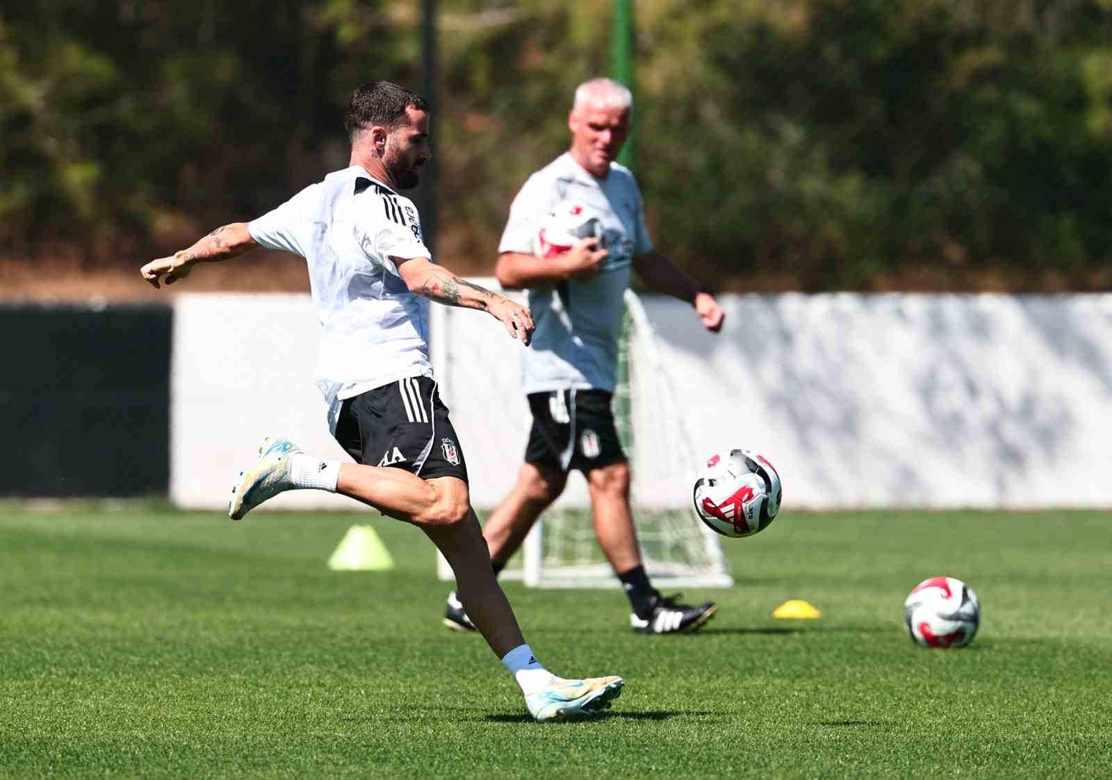 Beşiktaş’ta, Lausanne maçının hazırlıkları devam etti 