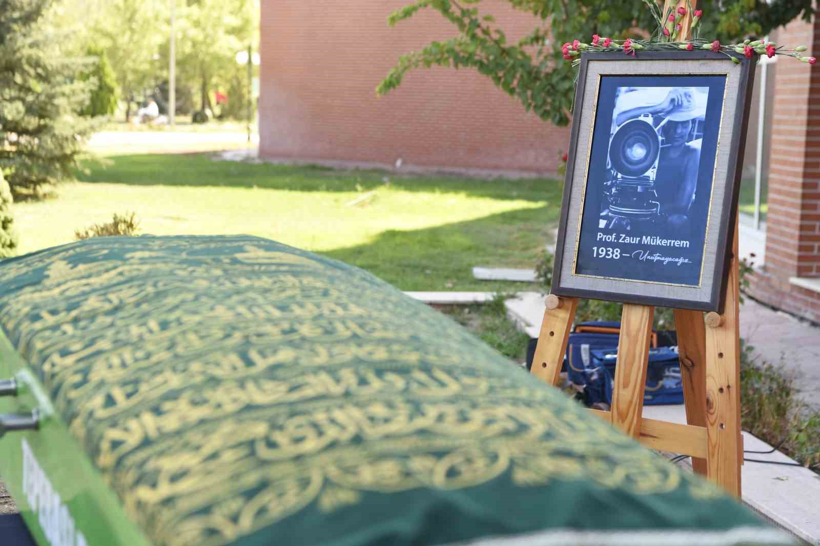 Prof. Zaur Mükerrem anma töreniyle son yolculuğuna uğurlandı 