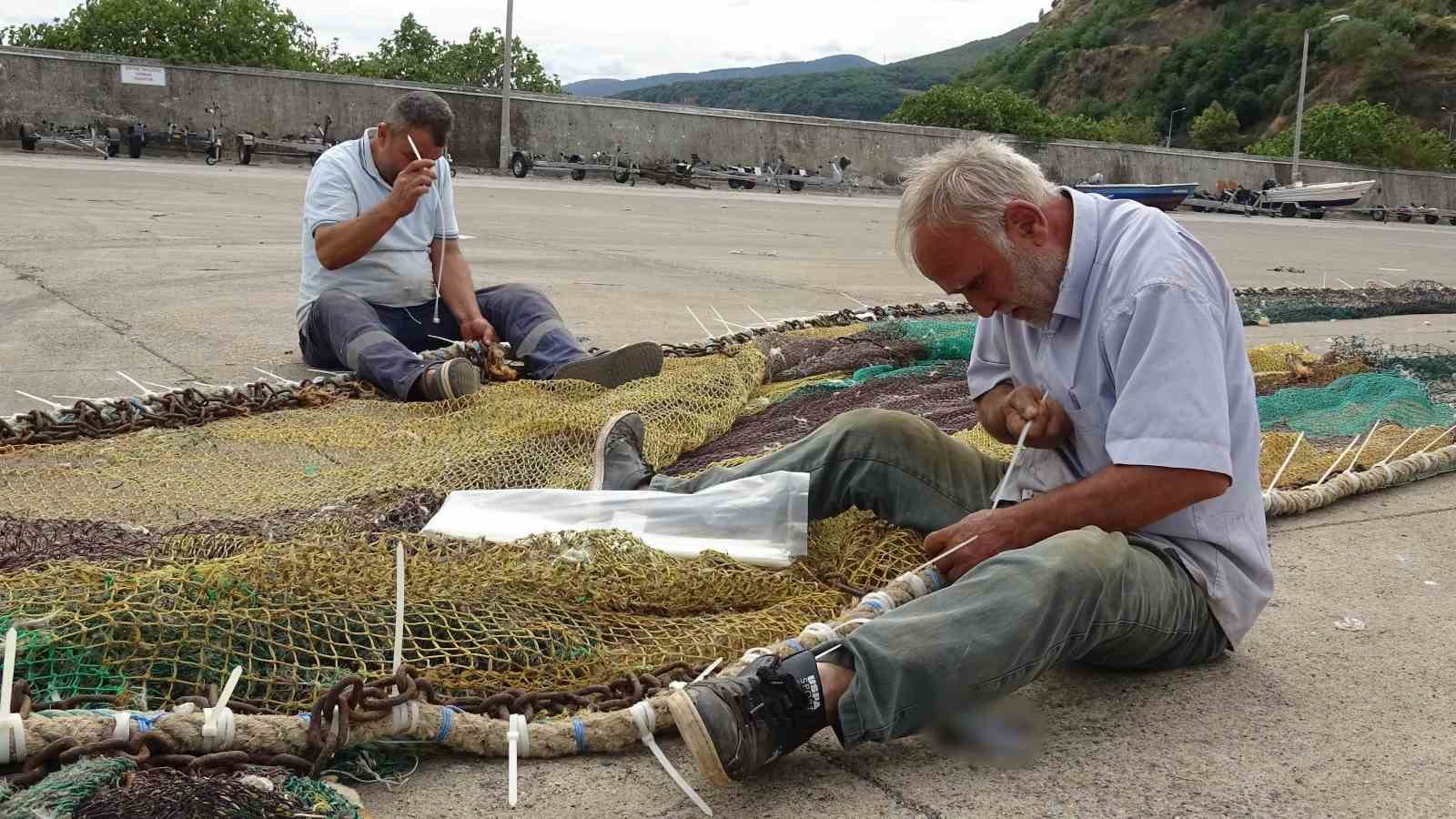 Hamsiye susayan Karadenizli balıkçılarda hazırlıklar tamamlanmak üzere 