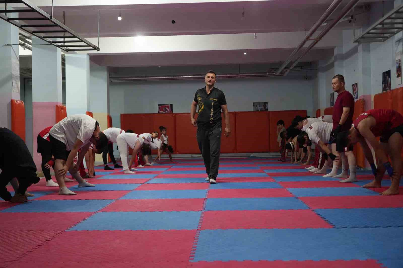 Niğde’de wushu takımı şampiyonaya hazırlanıyor