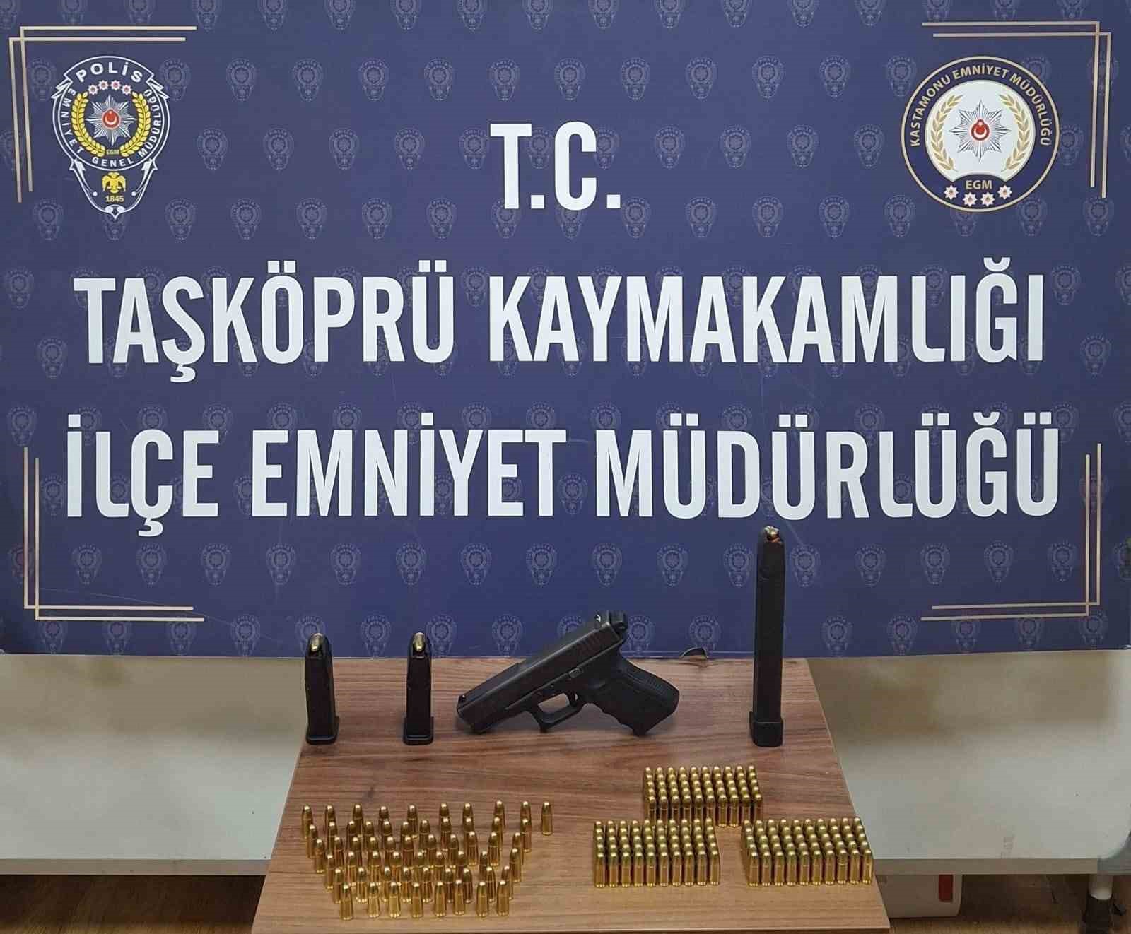 Kastamonu’da 3 adet tabanca ele geçirildi: 3 şüpheli hakkında işlem başlatıldı 