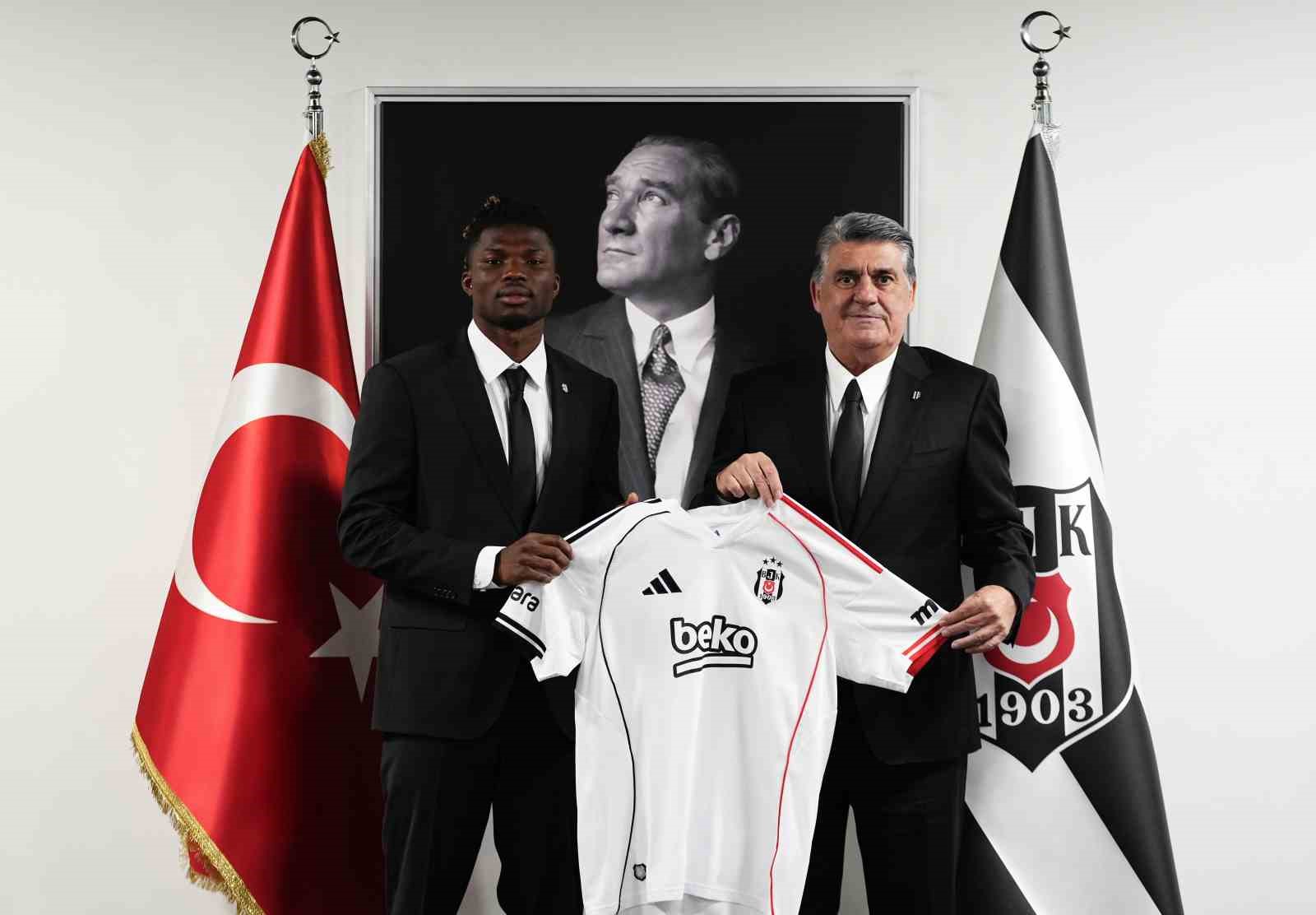El Bilal Toure, resmen Beşiktaş’ta 