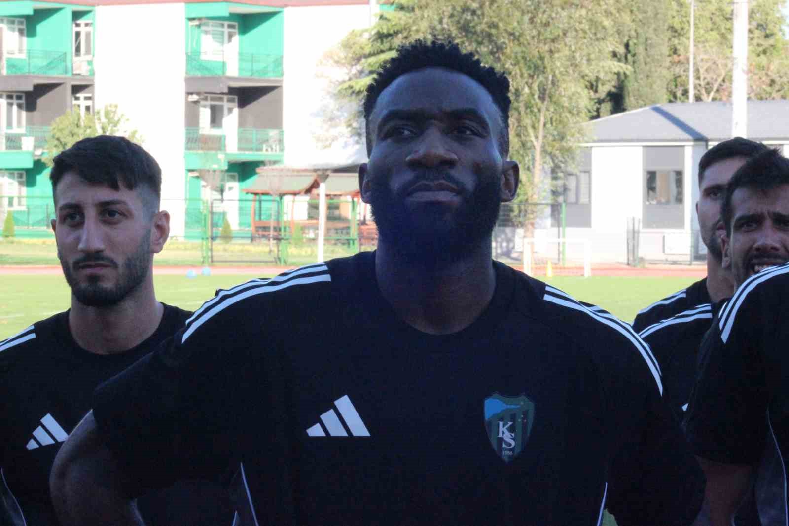 Kocaelispor, Kayserispor maçı öncesi taraftara açık antrenman 