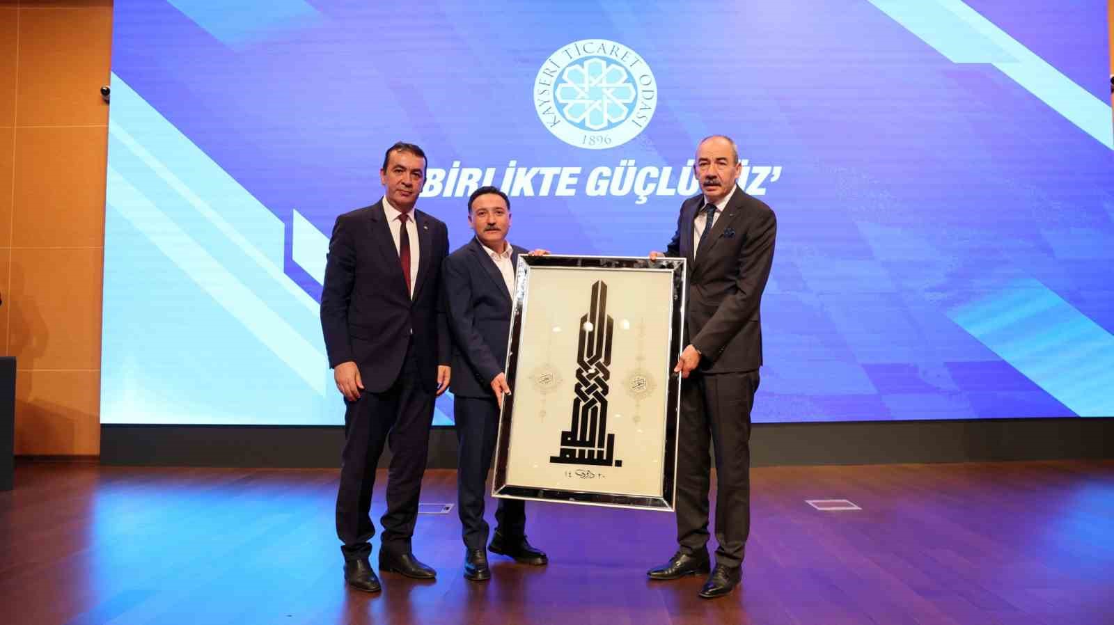 Vali Çiçek: 