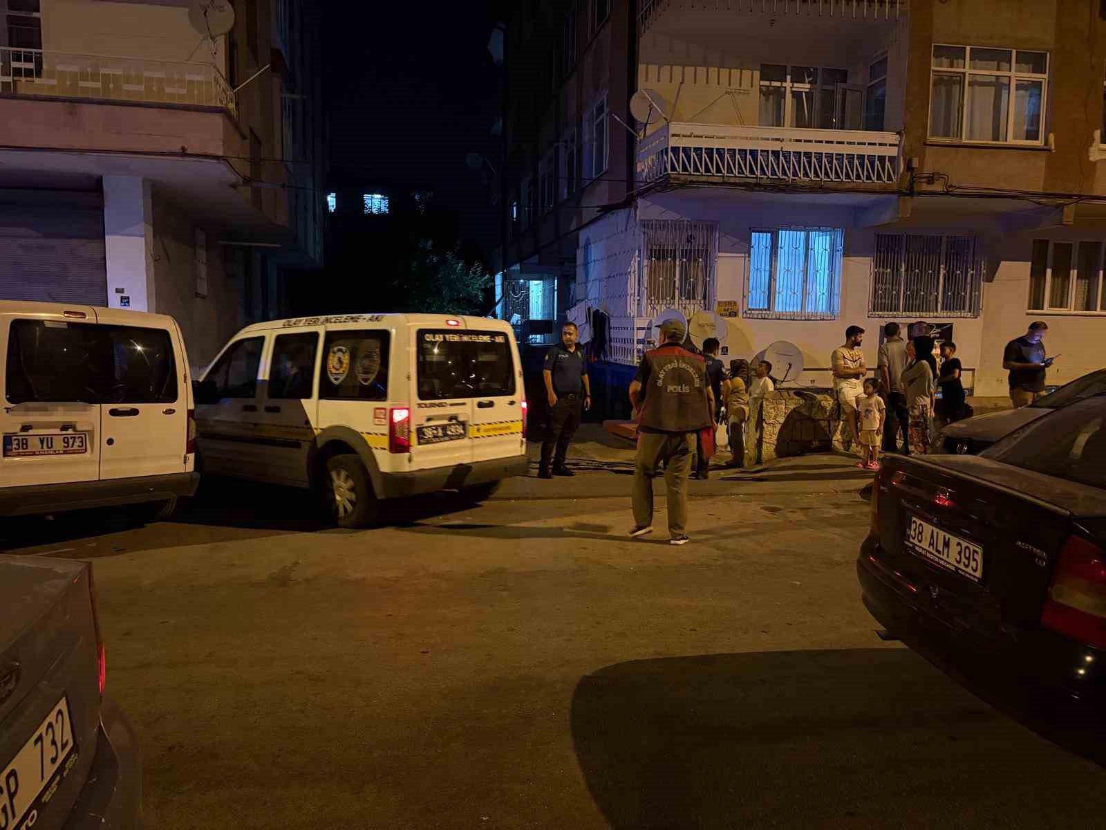Eski eşini bıçakla ağır yaralayan şahıs yakalandı 