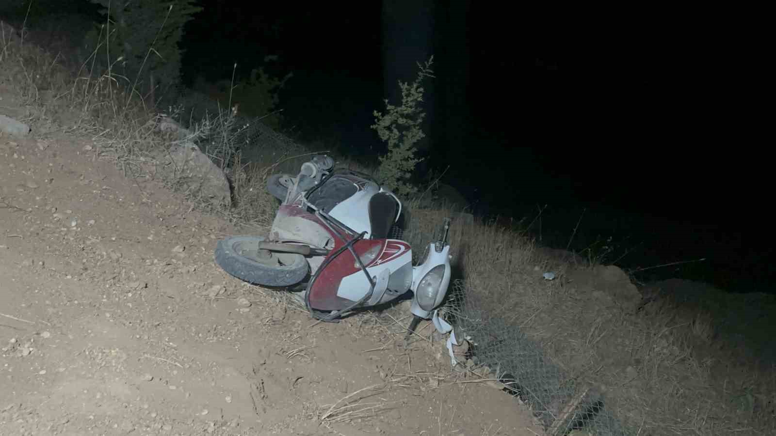Motosiklet uçurumdan yuvarlandı: 1 Ağır yaralı 