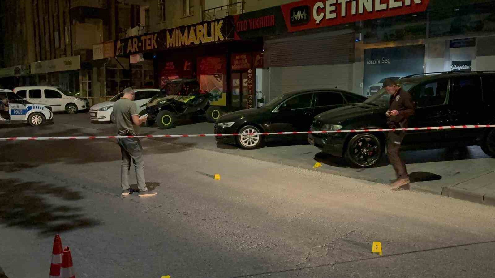 Husumetlileri, önce evini ve arabasını daha sonra dükkanını kurşunladı 