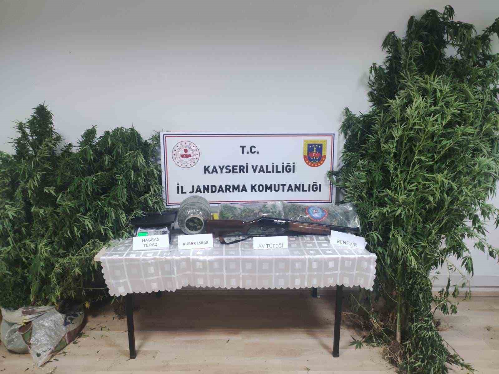 Uyuşturucuyu turşu bidonuna gizledi: 1 gözaltı