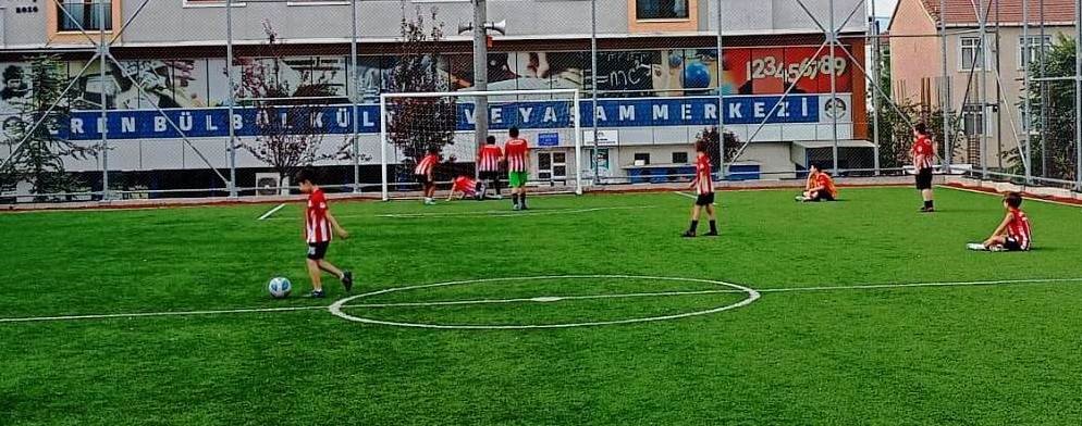 Körfez Belediyesi, futbol okullarıyla yeni yetenekler keşfediyor 