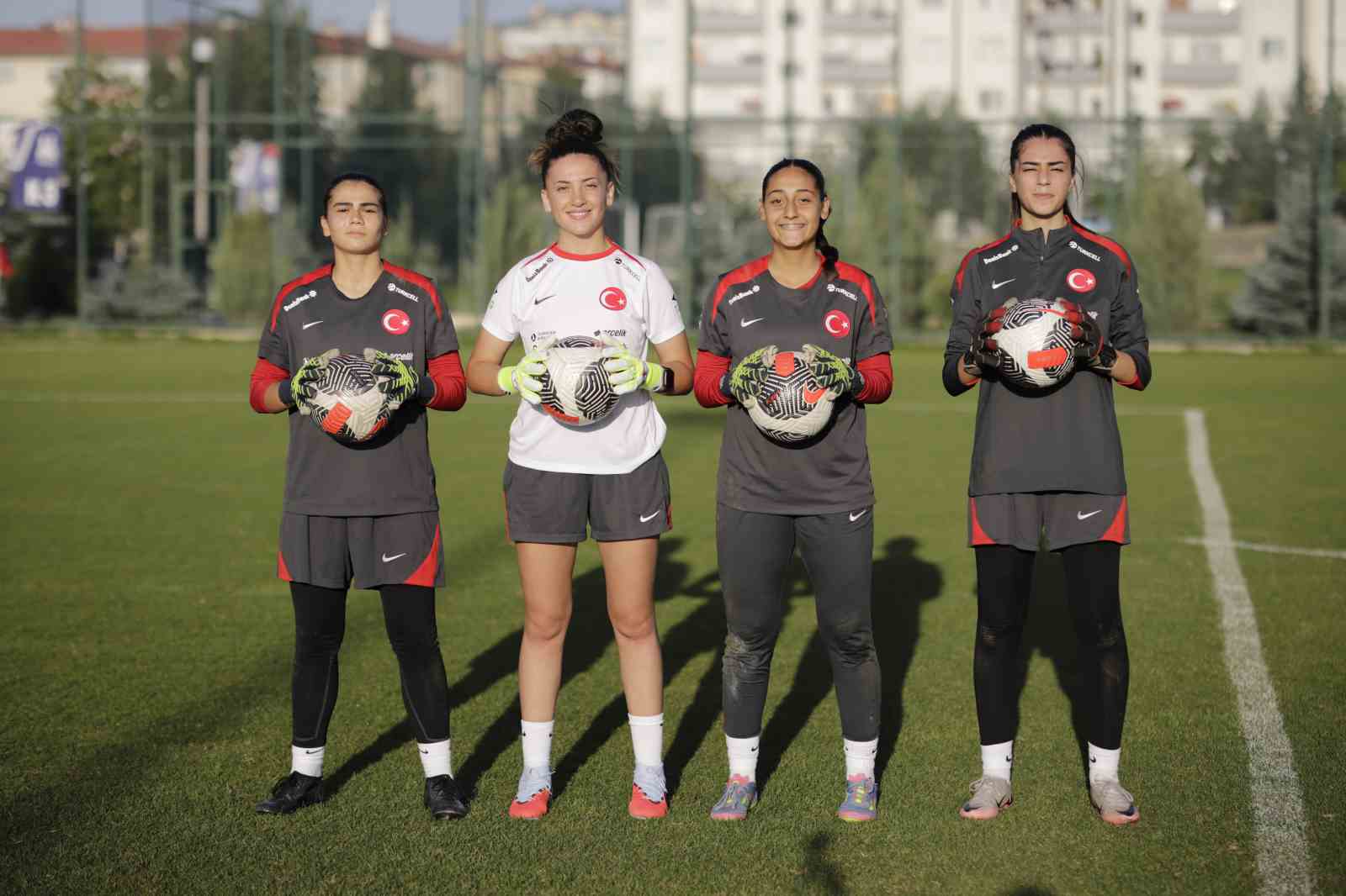U17 Kız Millî Takımı’nın Erzurum hazırlık kampı sürüyor 