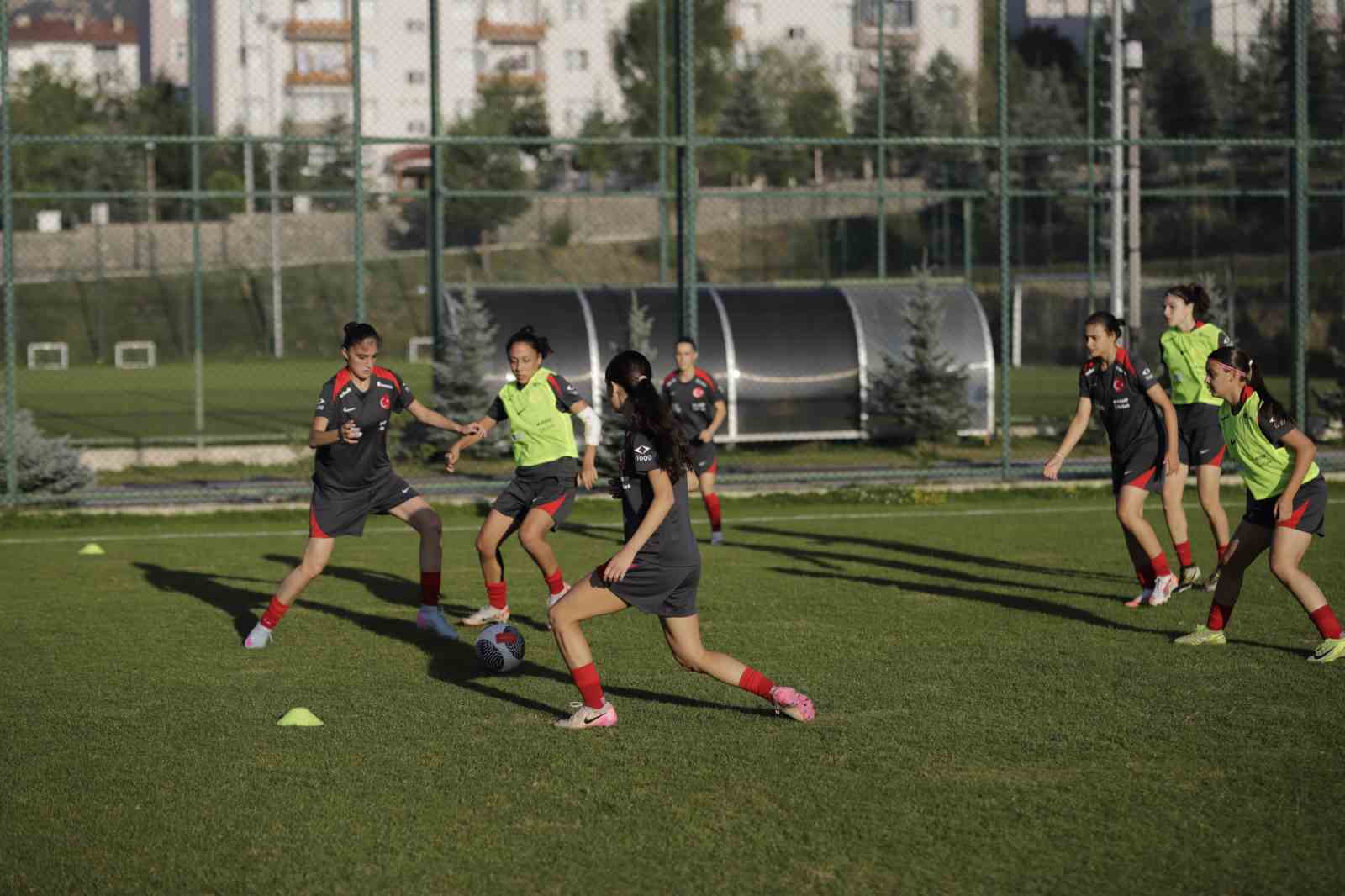 U17 Kız Millî Takımı’nın Erzurum hazırlık kampı sürüyor 