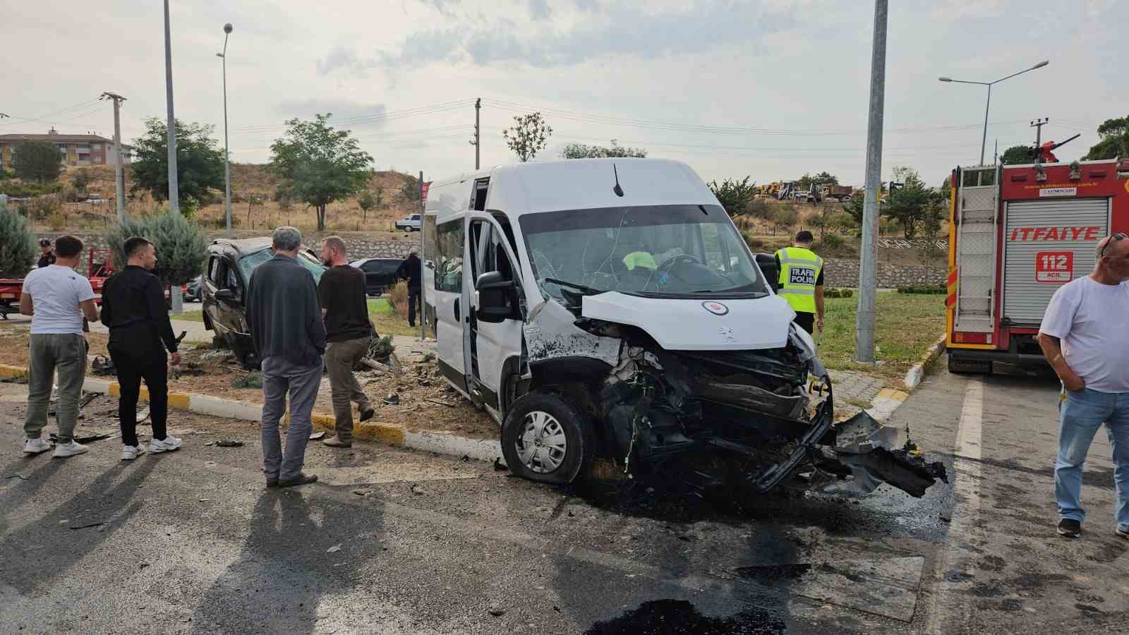 Sındırgı’da trafik kazası: 4 yaralı 