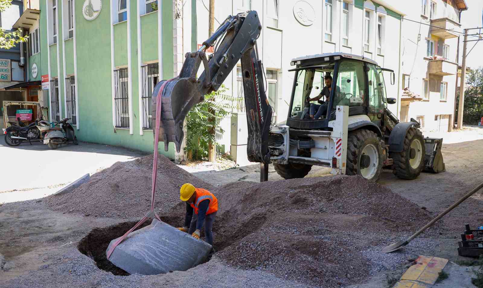 Adapazarı’nın iki mahallesine 3 bin metrelik yeni yağmursuyu hattı 