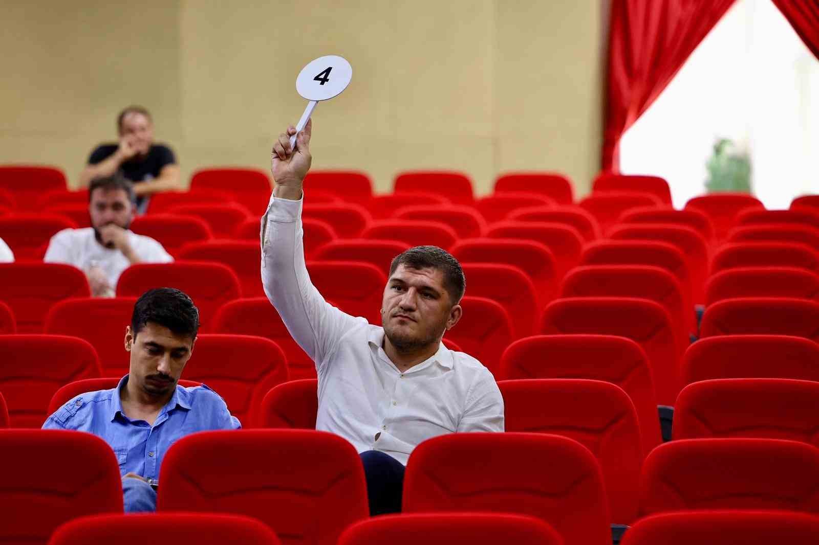 Hacılar’da arsa satış ihalesinden 72 milyon TL gelir elde edildi 